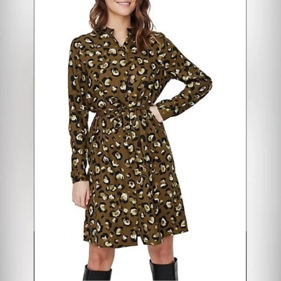 NWOT Vero Moda Long Sleeve Leopard Print Dress Medium - Picture 1 of 7